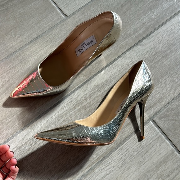 Jimmy Choo gold pump - Picture 3 of 10